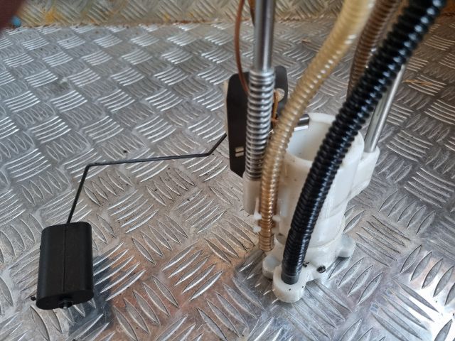 bontott FORD TRANSIT Üzemanyag Szivattyú